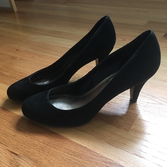 Black Suede Steve Madden Heels - Picture 2 of 5